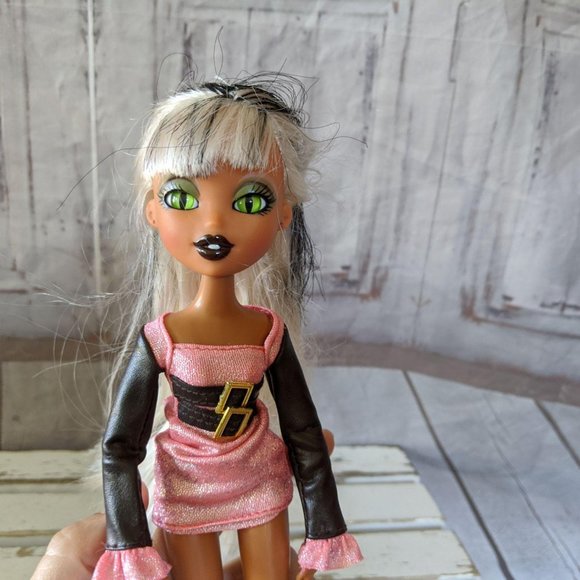 Bratz Dial 2012 sashabella paws bratzillaz 514909 - Picture 2 of 7